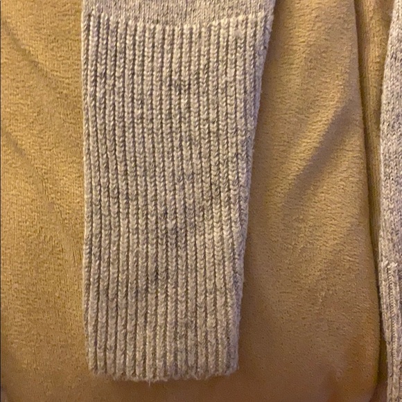 Fitted sweater that hugs your curves - Picture 3 of 6